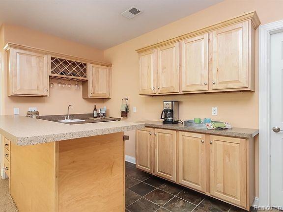 325 Woodhaven Place Property Photo 24