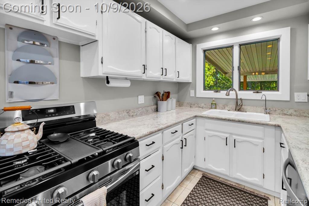 826 Squire Lane Property Photo 8
