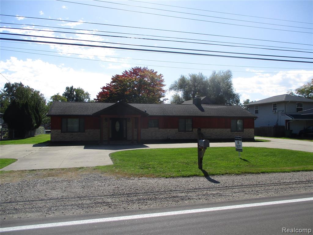 25800 N North River Road Property Photo 1