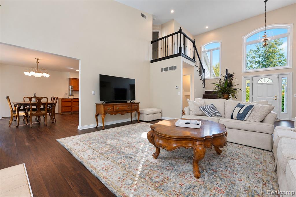 26729 Hawthorne Boulevard Property Photo 13