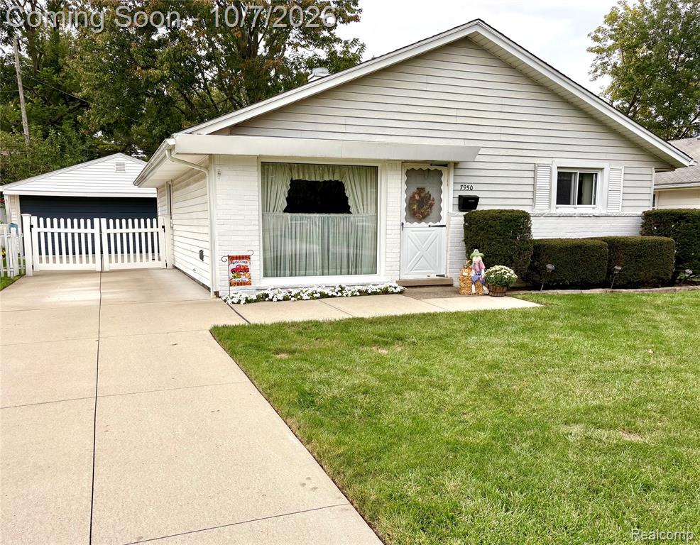7950 Clippert Street Property Photo 1