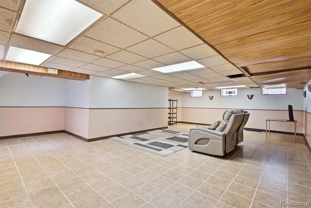 202 Riverside Drive Property Photo 12