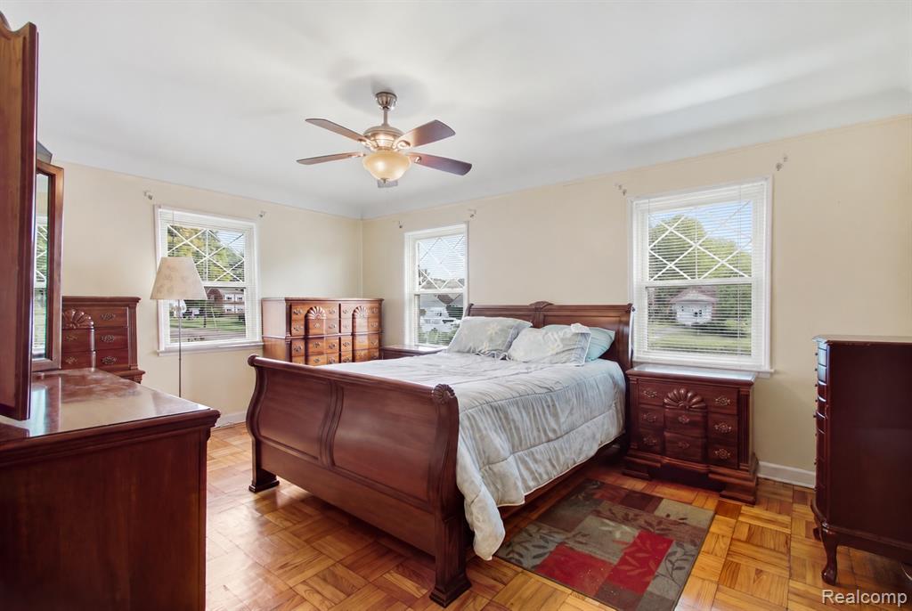 202 Riverside Drive Property Photo 19