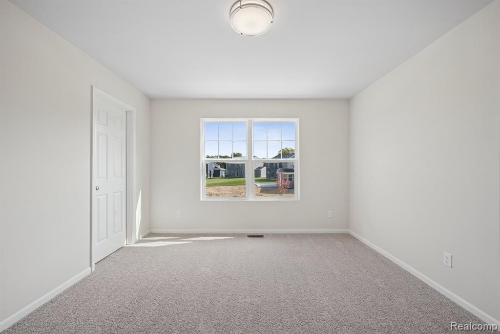 381 Edge Brook Drive Property Photo 17