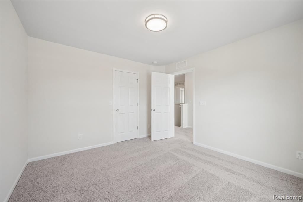 381 Edge Brook Drive Property Photo 18