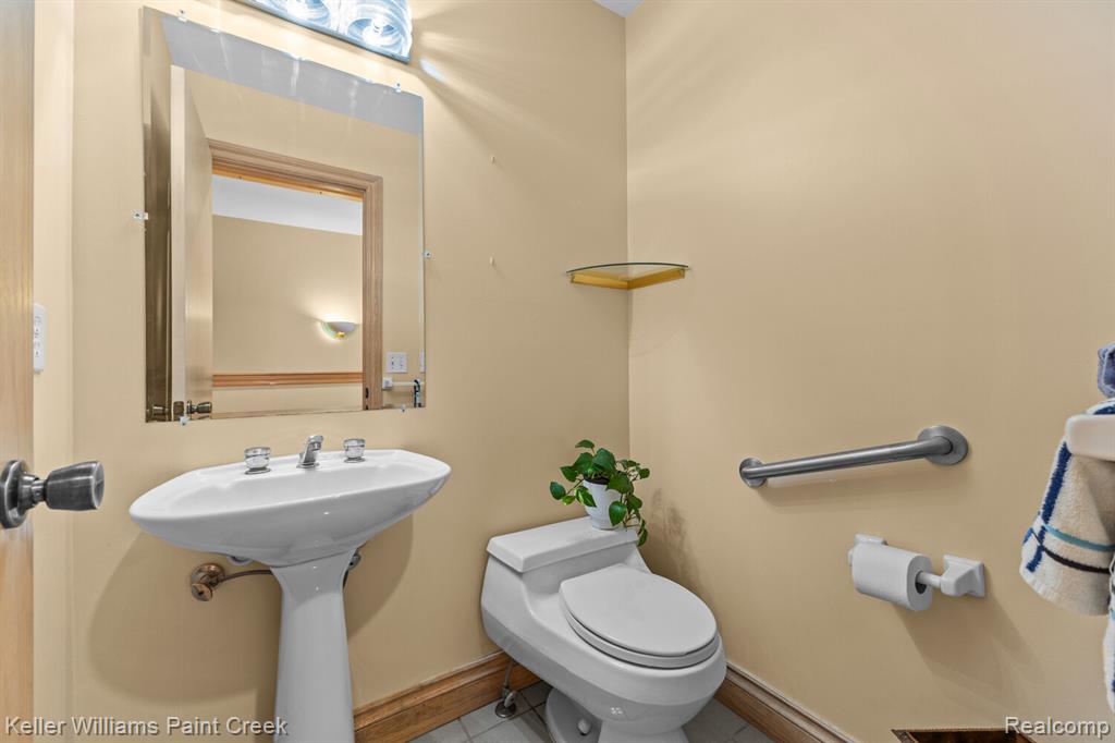 24037 Armada Center Rd Property Photo 22