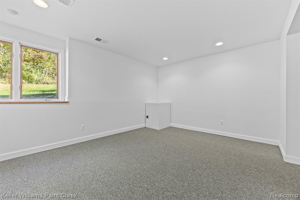 24037 Armada Center Rd Property Photo 39