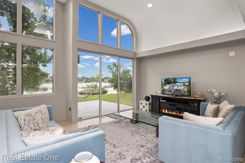 1440 Lochridge Road Property Photo 10