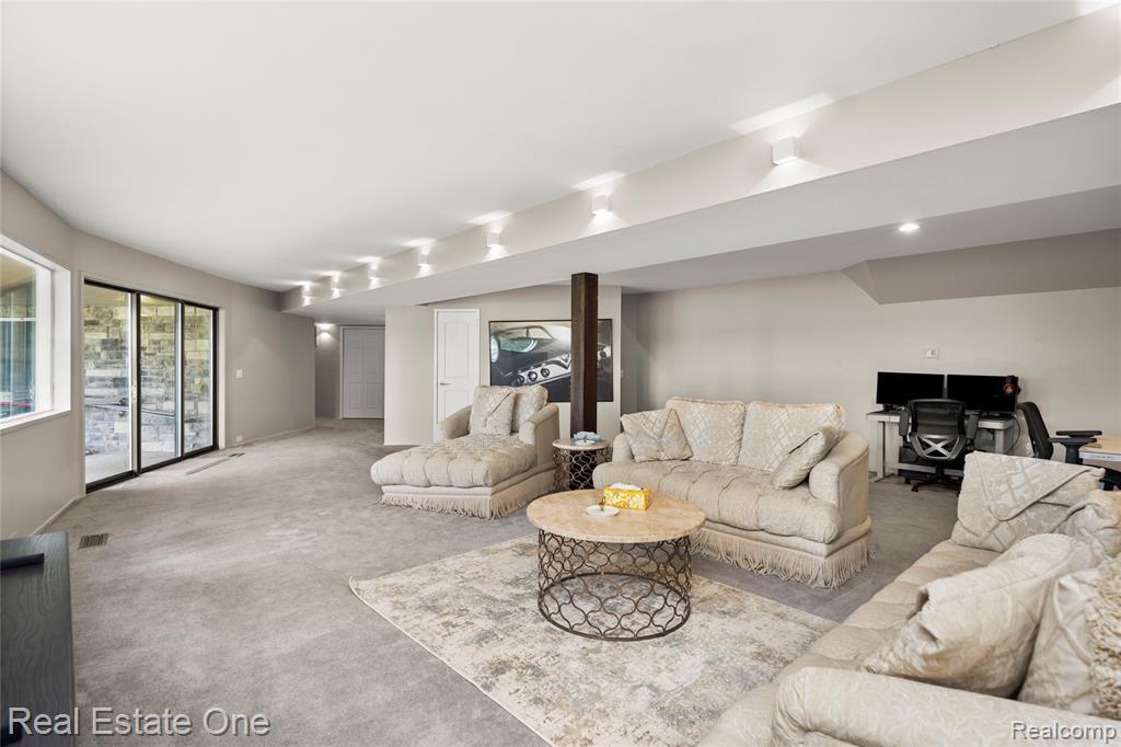 1440 Lochridge Road Property Photo 60