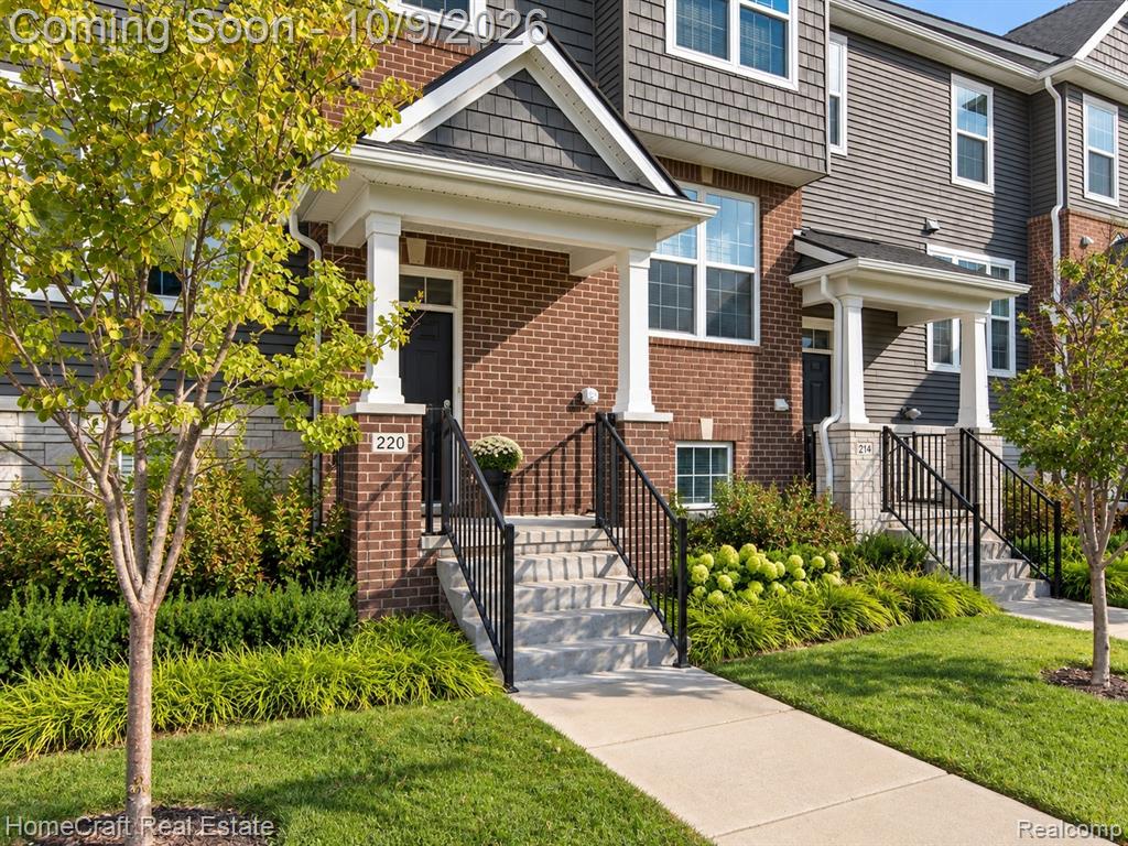 220 N Sydney Court Property Photo 4