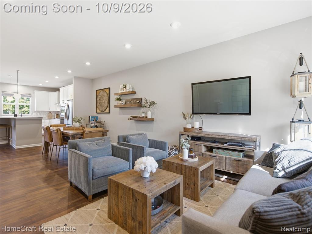 220 N Sydney Court Property Photo 6