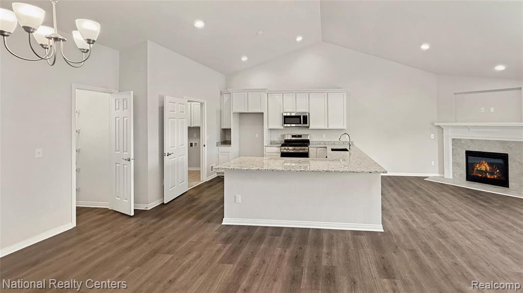 360 Devonshire (move In Ready) Drive Property Photo 4