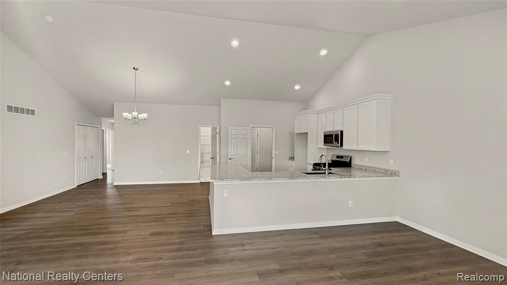 360 Devonshire (move In Ready) Drive Property Photo 6
