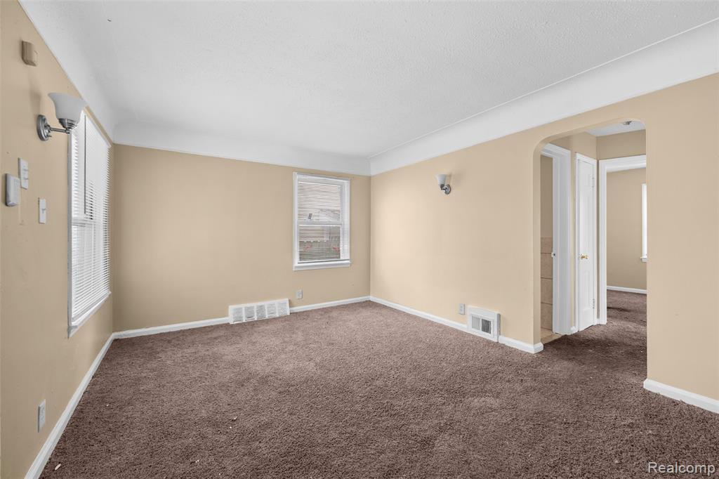 18220 Stout Street Property Photo 5