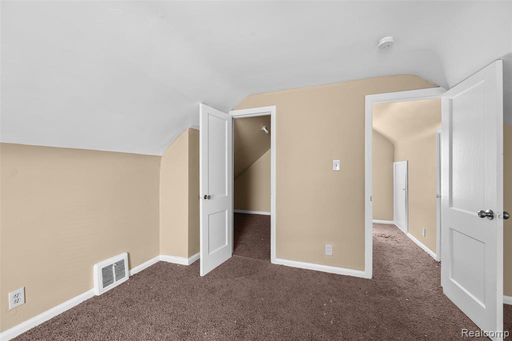 18220 Stout Street Property Photo 19