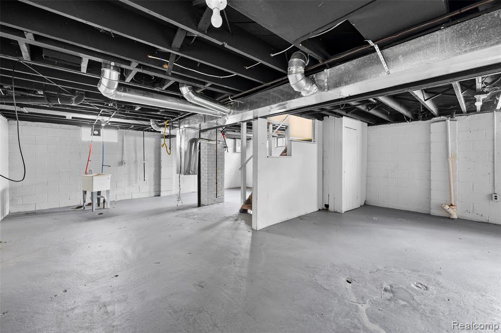 18220 Stout Street Property Photo 21