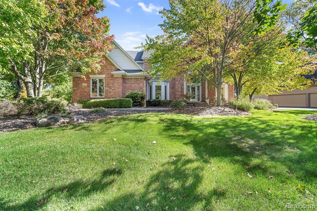 6775 Carlyle Crossing Property Photo 1