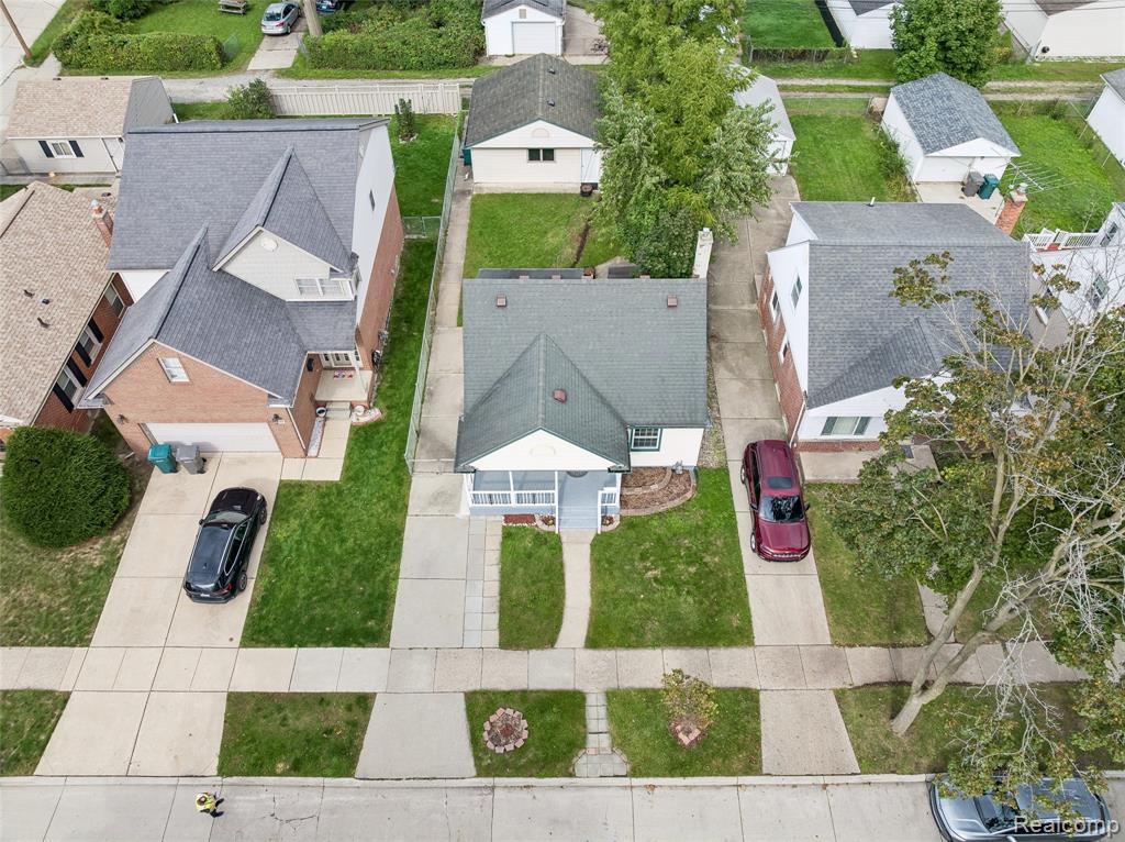 21248 Audette Street Property Photo 3