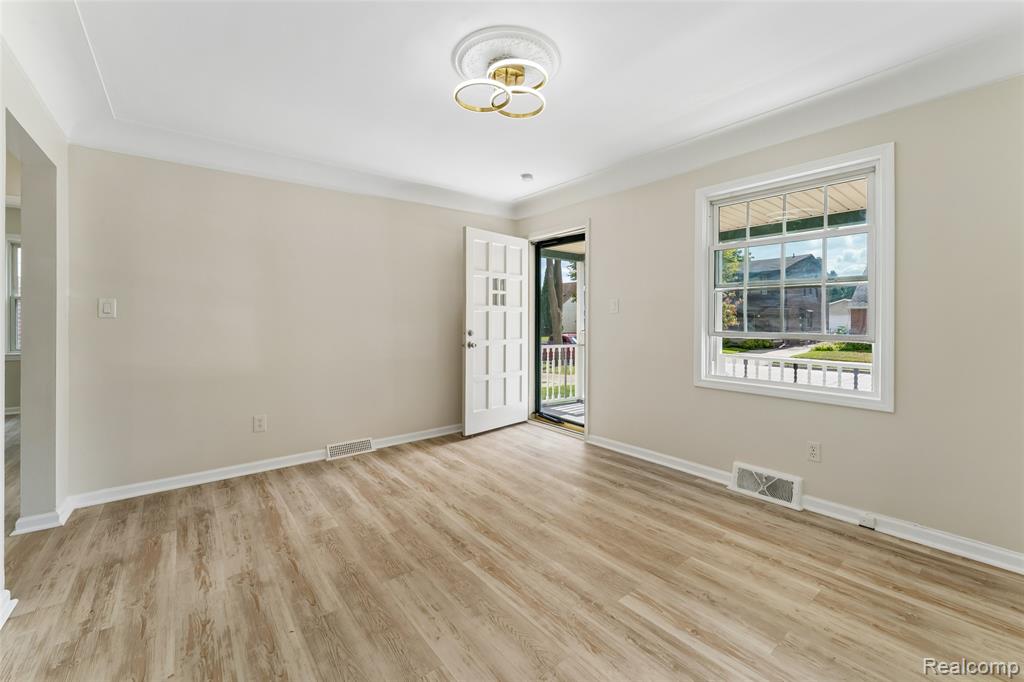 21248 Audette Street Property Photo 6