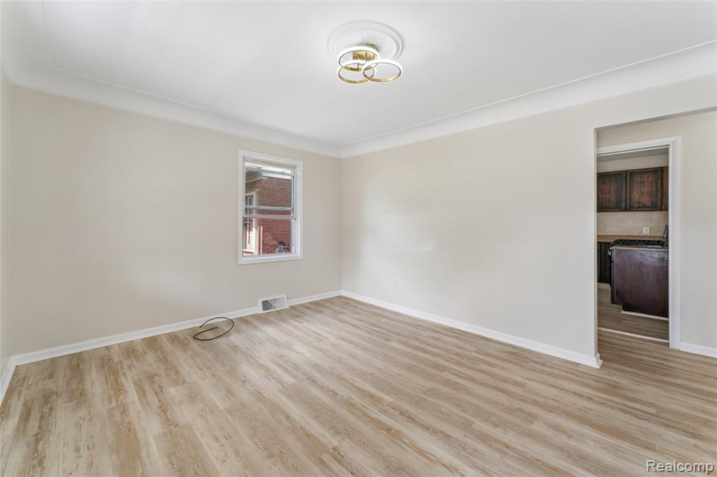 21248 Audette Street Property Photo 7