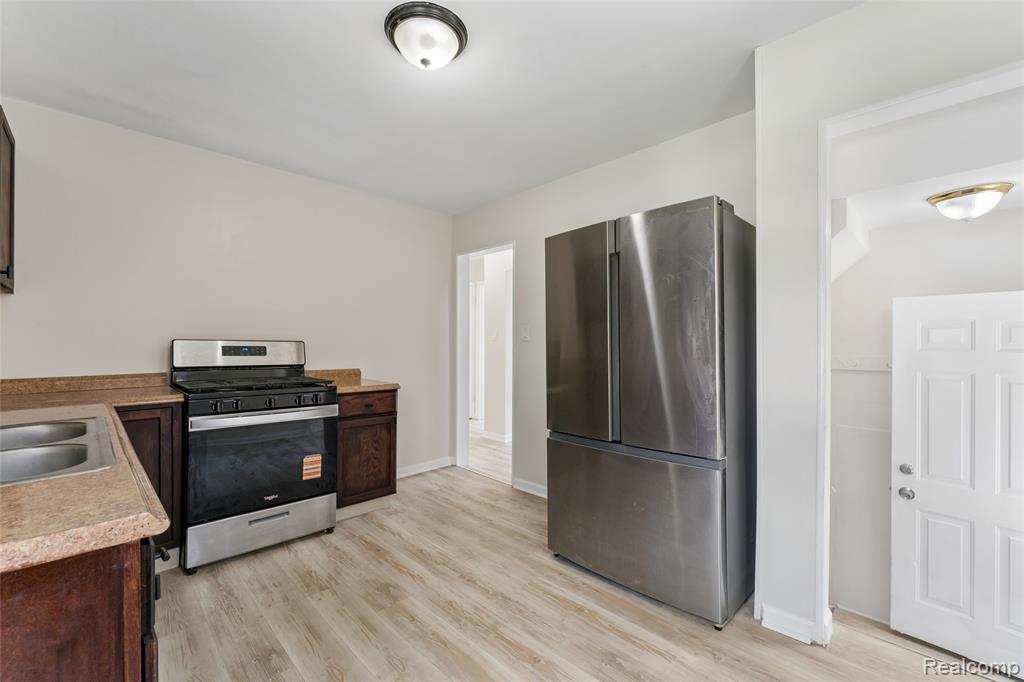 21248 Audette Street Property Photo 9