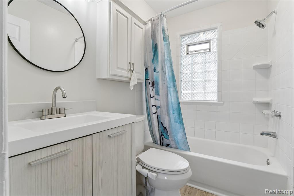 21248 Audette Street Property Photo 12