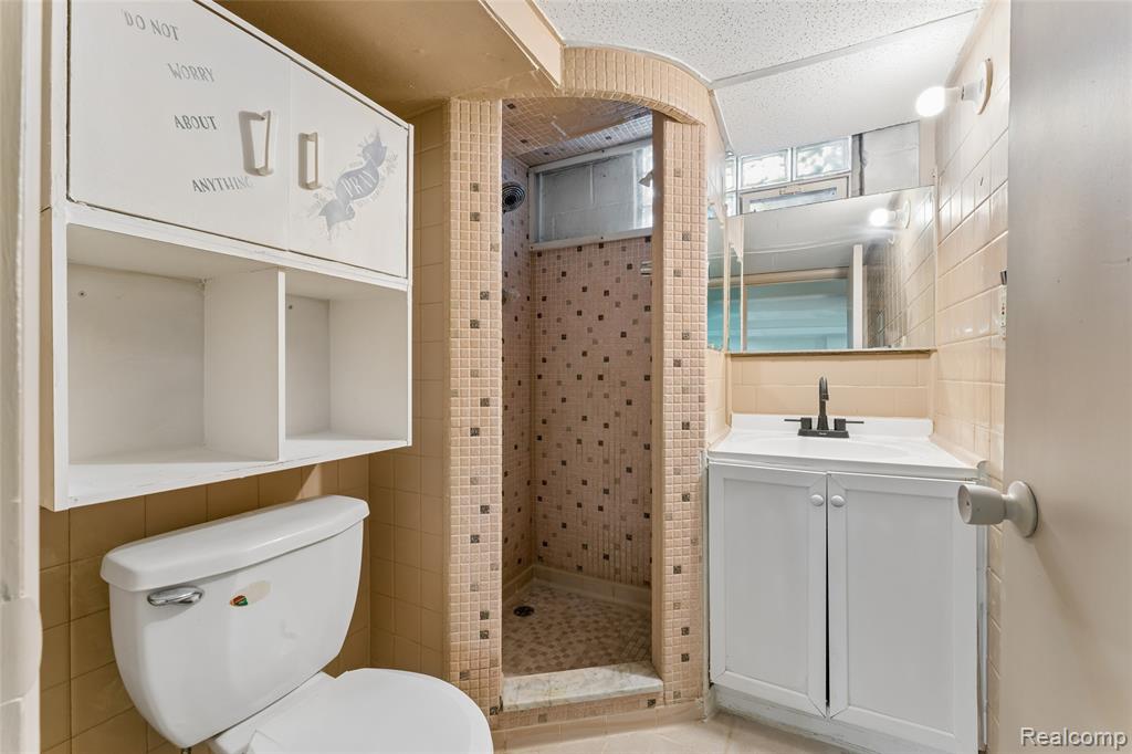 21248 Audette Street Property Photo 16