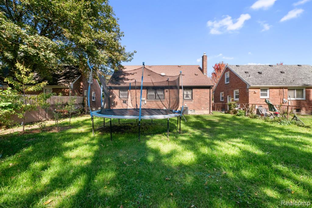 13135 W Eleven Mile Road Property Photo 40