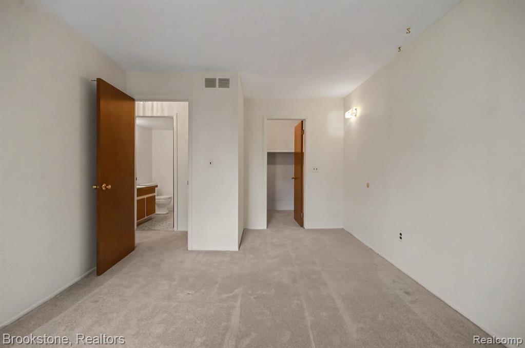 29224 Gloede Drive Property Photo 9
