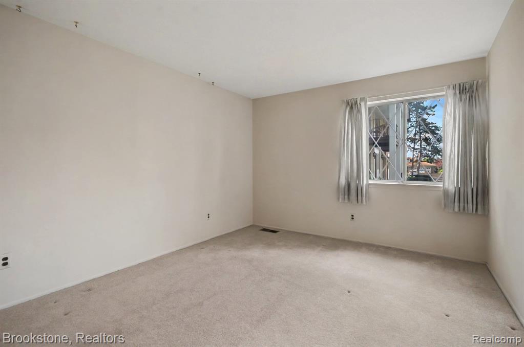29224 Gloede Drive Property Photo 10