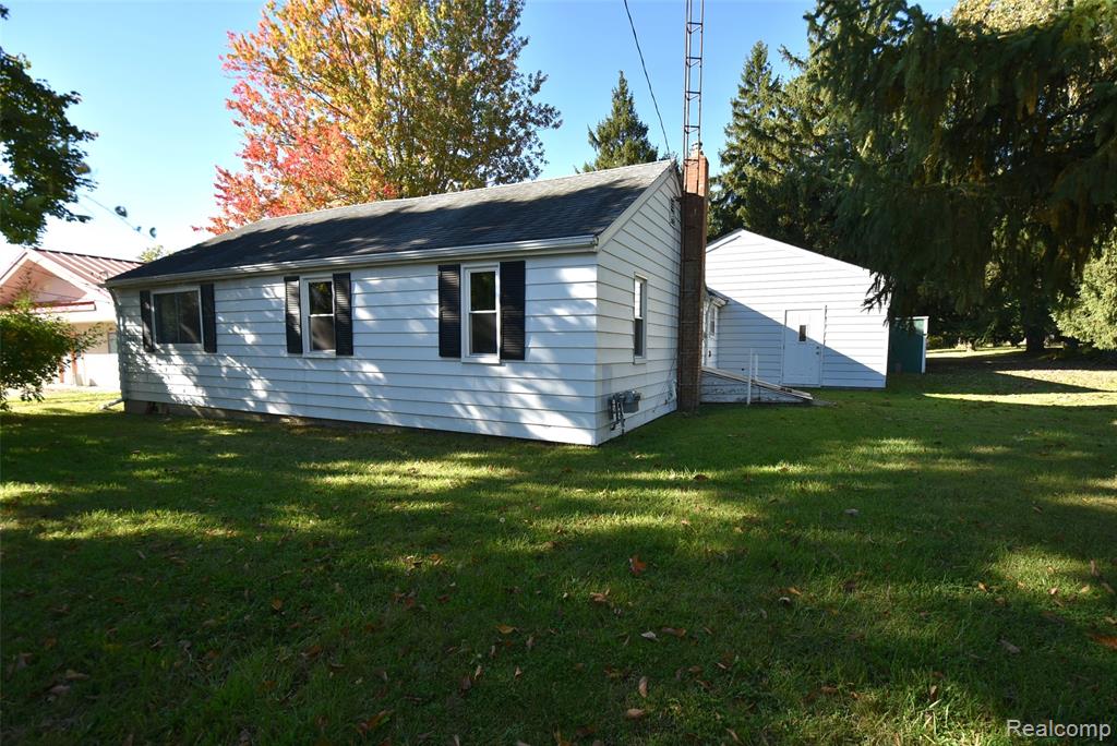 12163 N Saginaw Road Property Photo 1