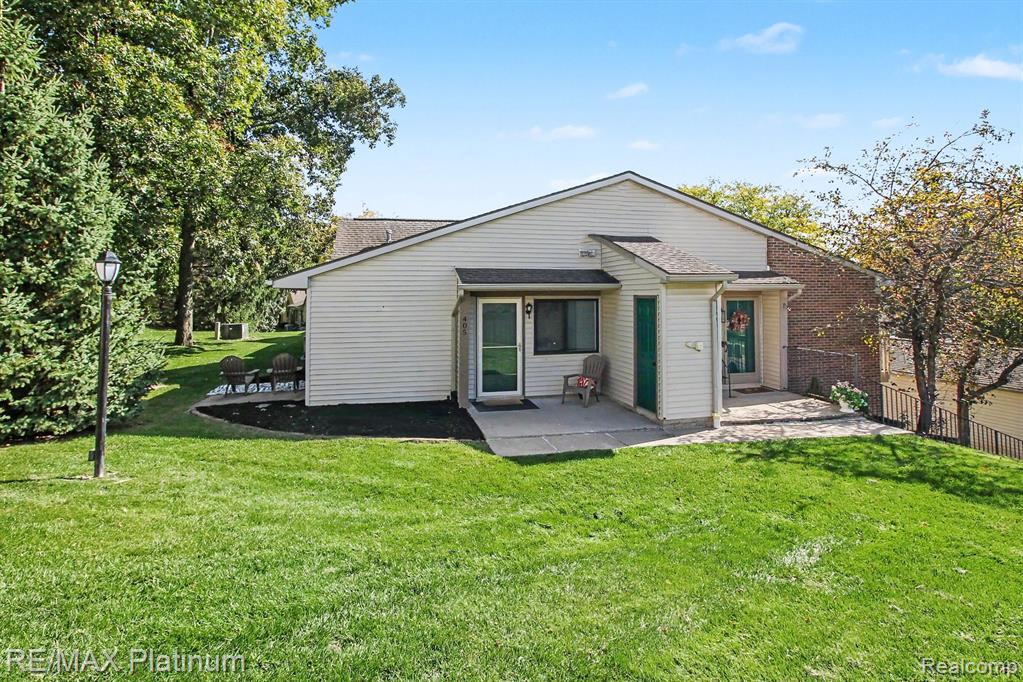 405 Water Tower Circle Property Photo 1