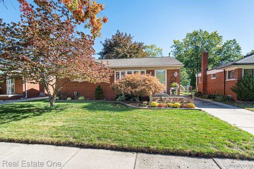 29404 Milton Avenue Property Photo 1