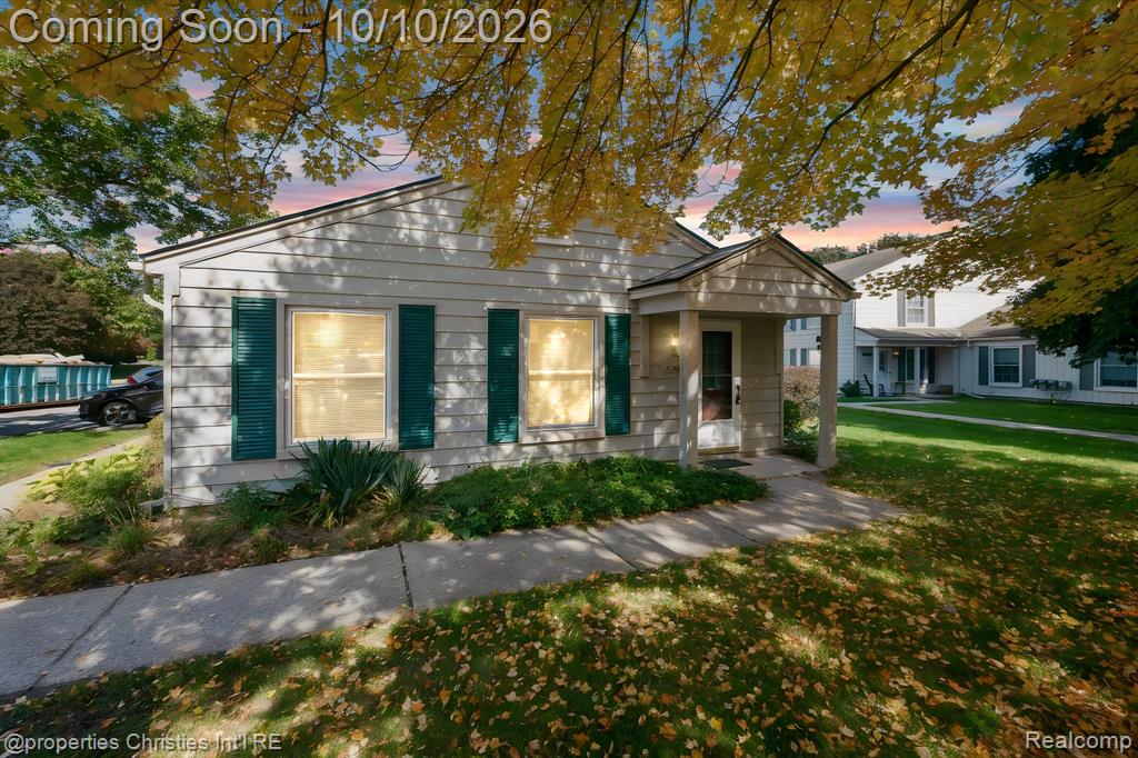 2631 Thornbrier Court Property Photo 1