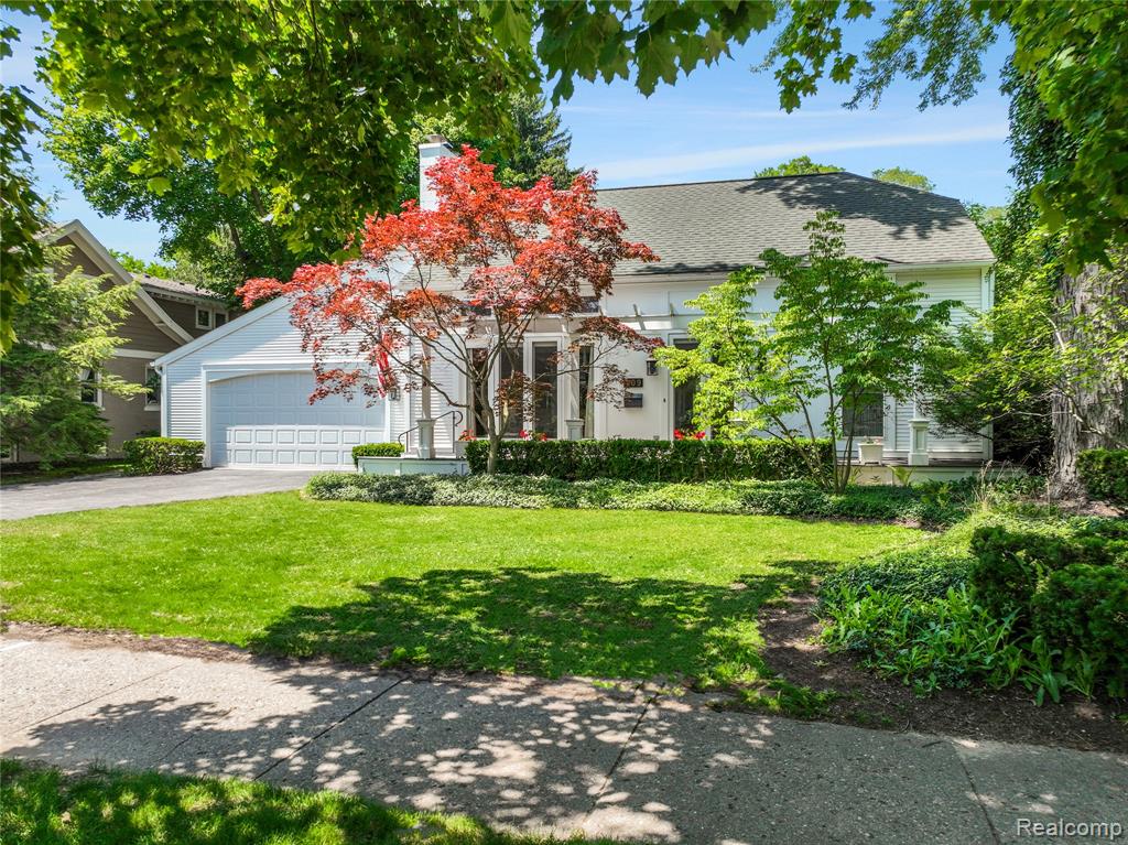 209 Chesterfield Avenue Property Photo 1