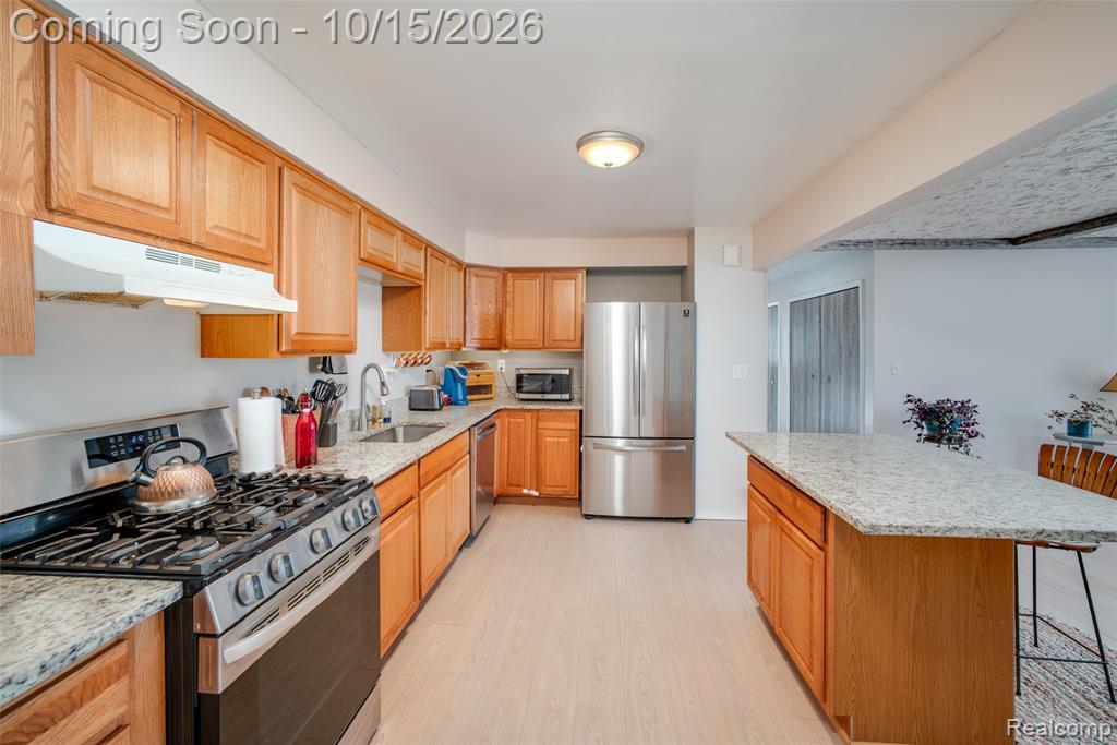 19655 Saxton Avenue Property Photo 4