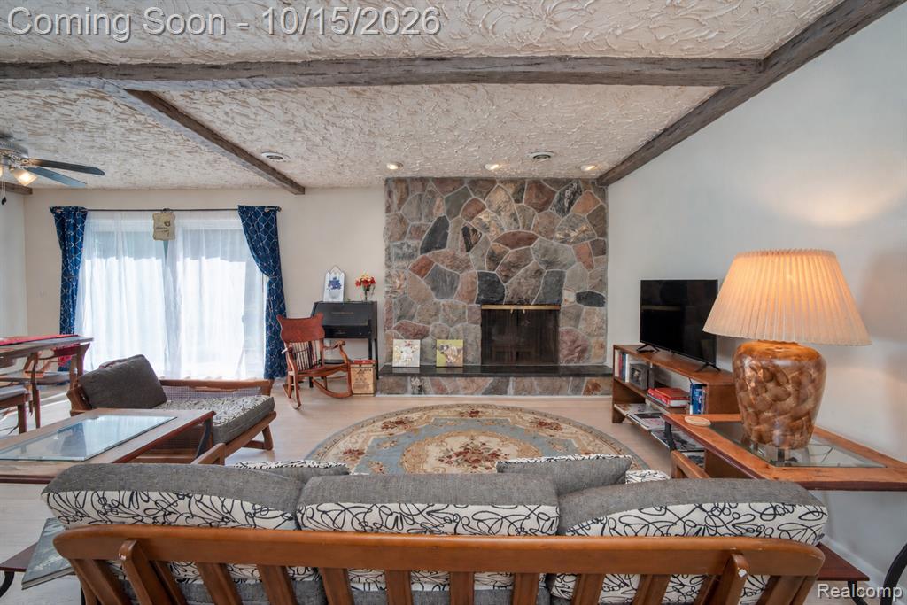 19655 Saxton Avenue Property Photo 8