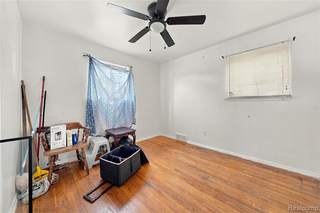 3933 11th Street Property Photo 17