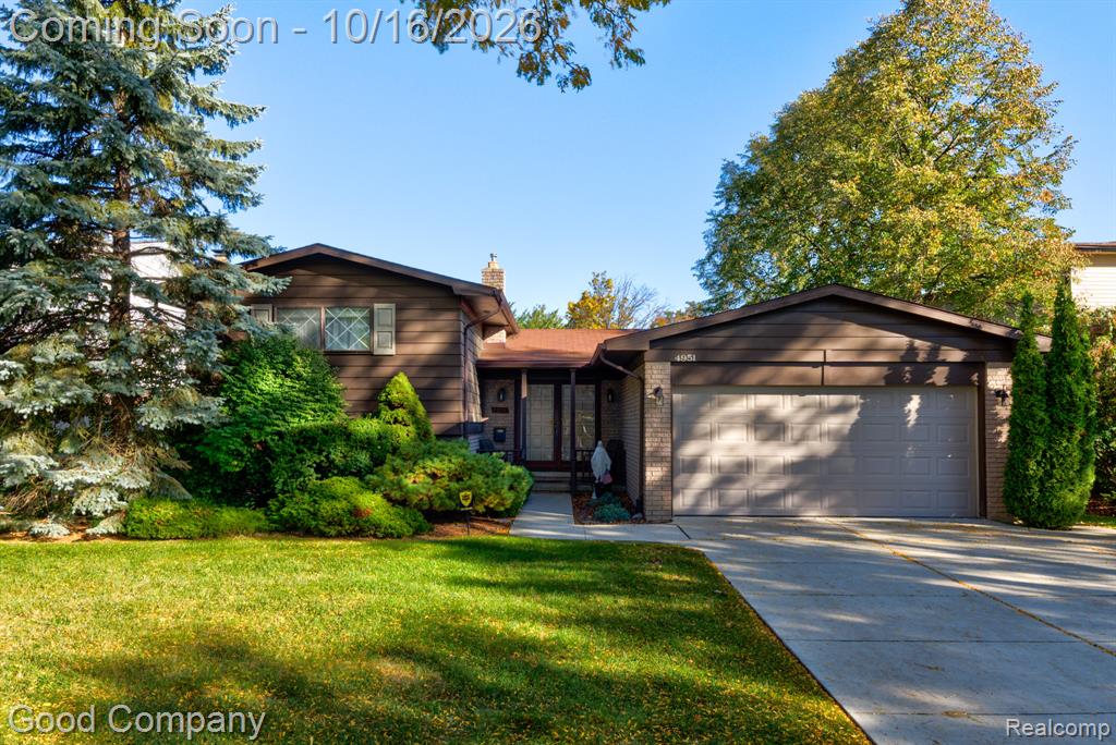 4951 Surrey Drive Property Photo 1