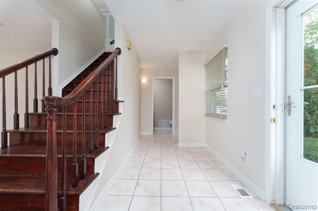 24801 Olde Orchard Street Property Photo 4