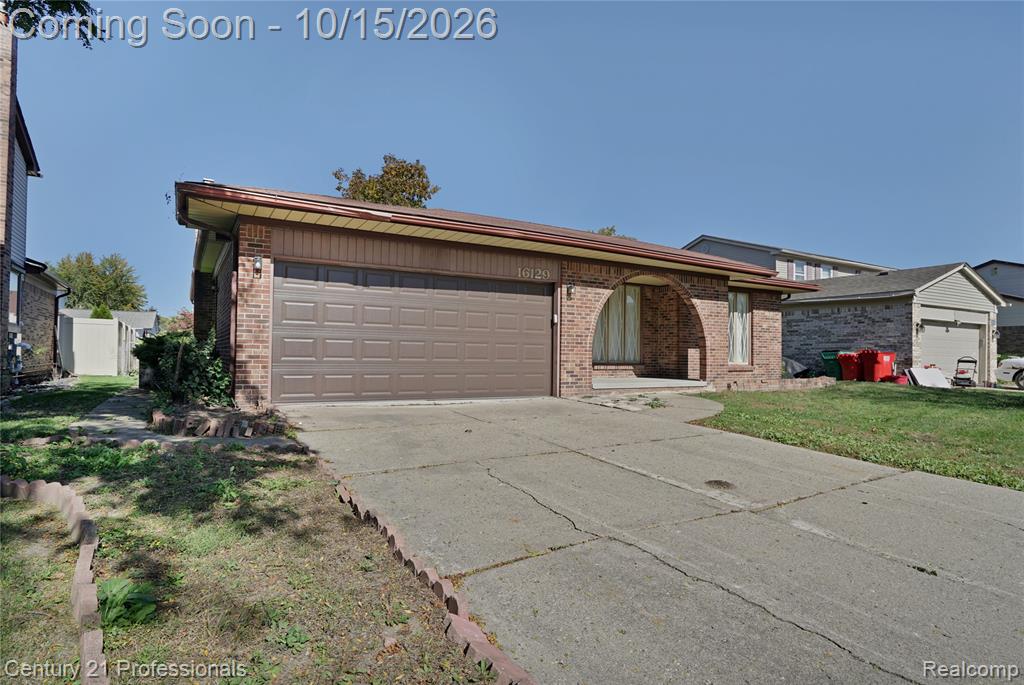 16129 Cambell Drive Property Photo 3