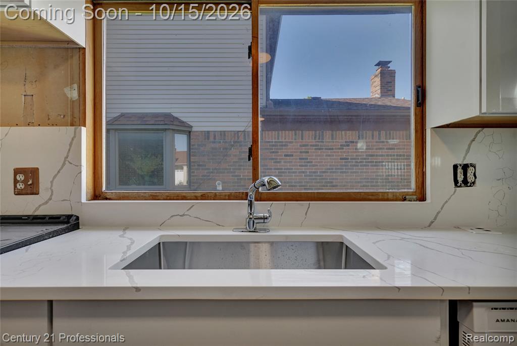 16129 Cambell Drive Property Photo 12