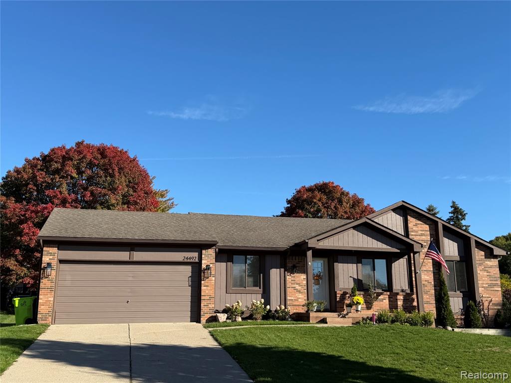 24492 Riverview Lane