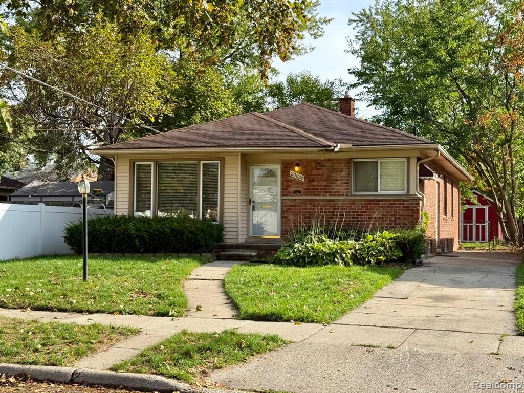 23630 Morton Street Property Photo 2