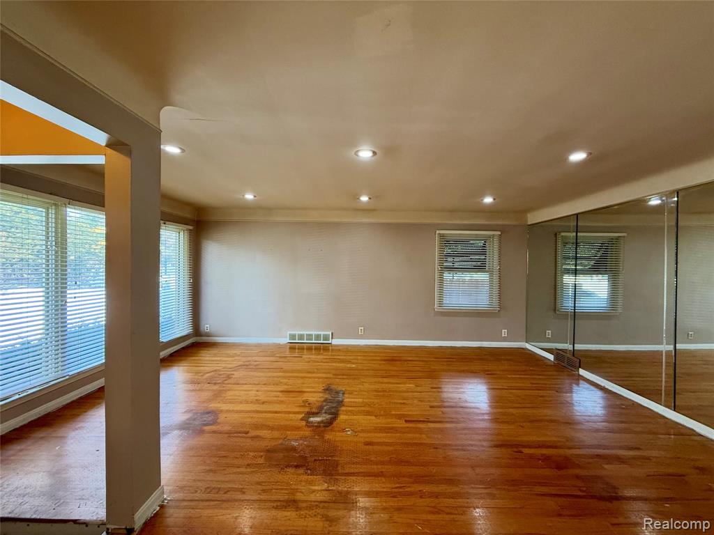 23630 Morton Street Property Photo 3