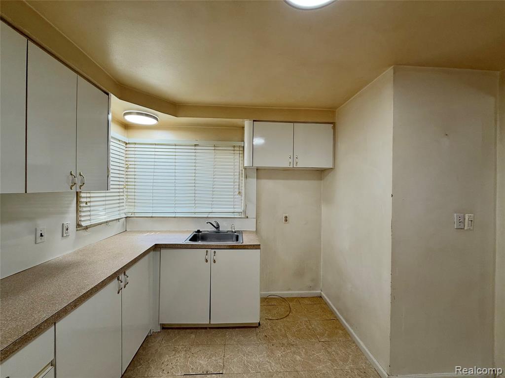 23630 Morton Street Property Photo 10