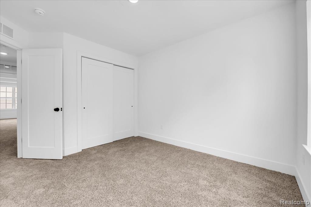 512 Village Lane Property Photo 17