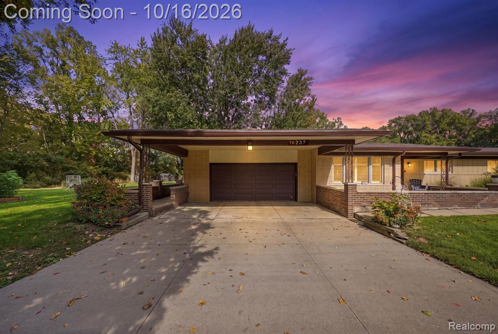 16237 Millar Road Property Photo 2