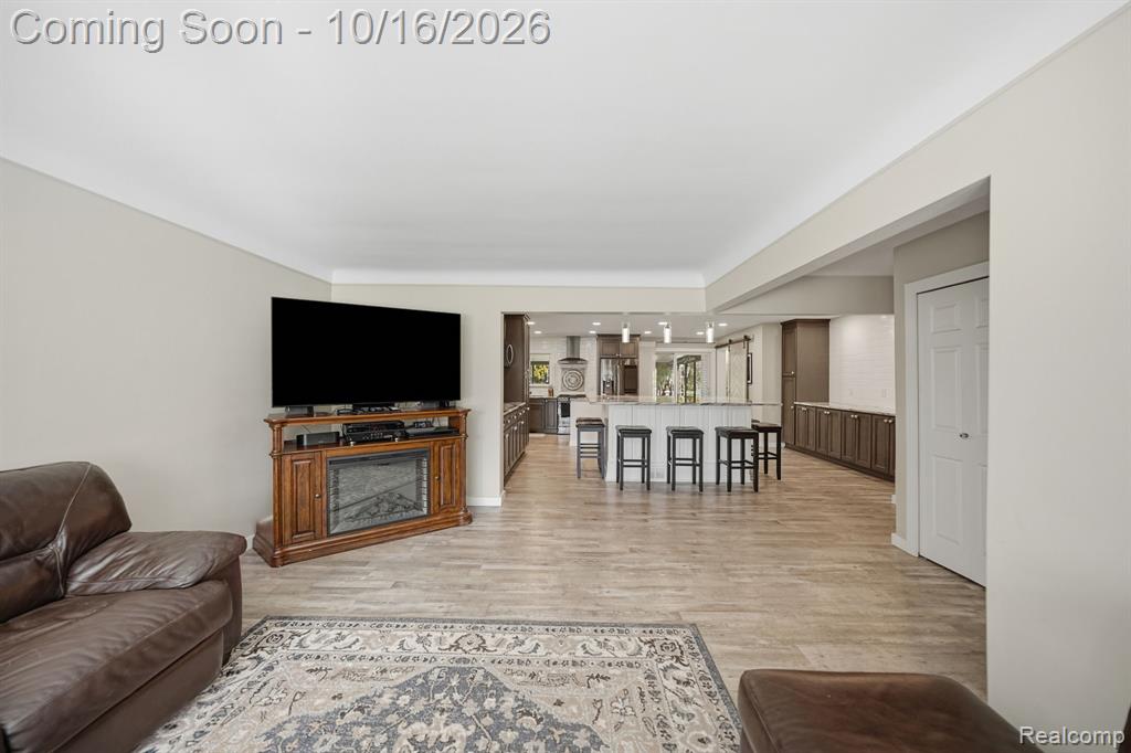 16237 Millar Road Property Photo 4