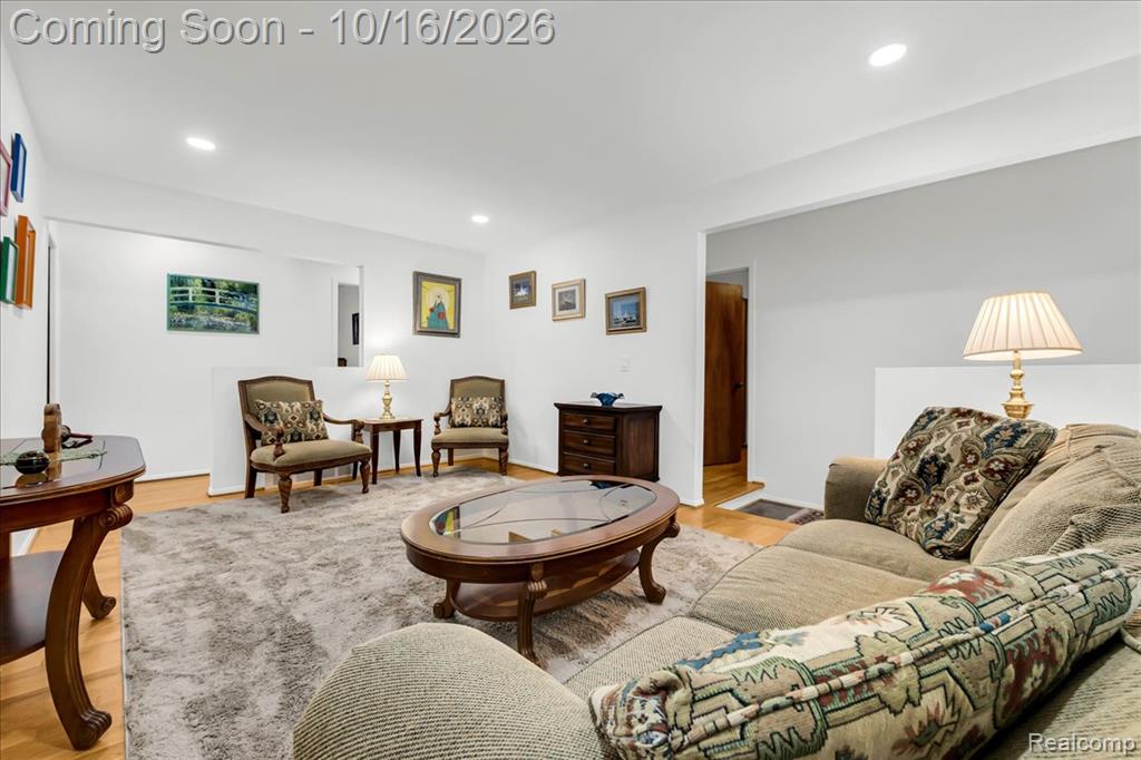 2855 Saratoga Drive Property Photo 6